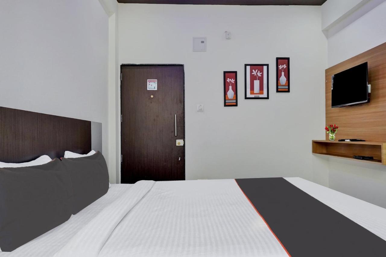 Super Collection O Eon Inn Near Pune Airport Kharadi Exterior foto